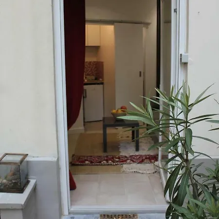Studio Wattignies Апартаменты *